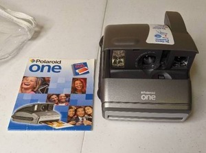 lot 164 image: Polaroid One Instant Camera