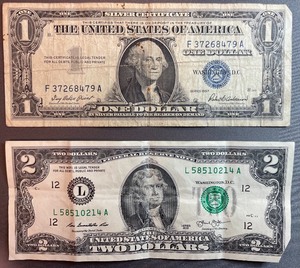 Two Different US Currency Bills $1 F 37268479 A, $2 L 58510214 A