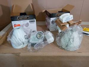 180 Degree White Motion-Sensing Outdoor Security-Light by Defiant- open box not used- set of 2