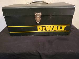 lot 5 image: Dewalt Hand Router