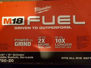 lot 45 image: NEW IN BOX Milwaukee M18 2680-20 Cordless Cut Off Grinder 4 12 Paddle 18 Volt