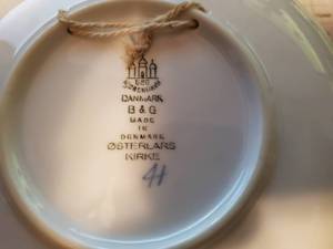 lot 73 image: Royal Copenhagen Jule After 1960 Plate