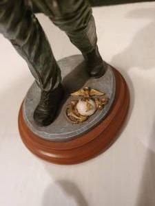 lot 86 image: American Heroes Closest Air Support Ceramic Figurine