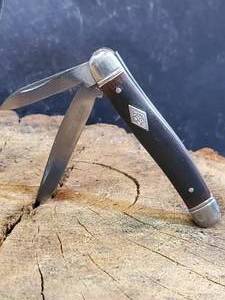 Pair of pocket knifes (1) Buck & (1) Diamond Edge