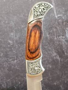 Locking Wooden Handle Knife