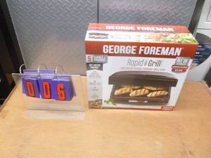 George Foreman panini grill. Appears new in box. As shown.