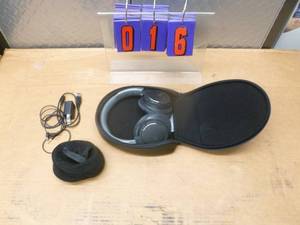 Sony wireless headphones. Appears new in box. As shown.