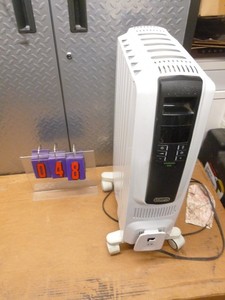 Delongi oil filled heater. Tested & works. As shown.
