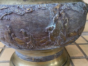 lot 10 image: Brass Asian Inspired Planter