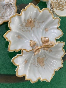 lot 4 image: Vintage Divided Dishes