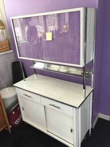 lot 105 image: Vintage Metal Storage Unit With Sliding Glass Doors & Electrical Shelf