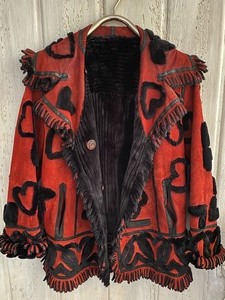 lot 39 image: An Amazing Ladies Leather Jacket by Zuki