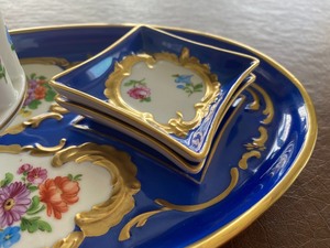 lot 50 image: Vintage Dresden Cigarette Holder and Ashtray