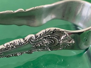 lot 62 image: Wallace Sterling Silver Ice Tongs