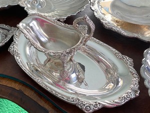 lot 136 image: 17 Pieces of Vintage Silver Plate Serving Items