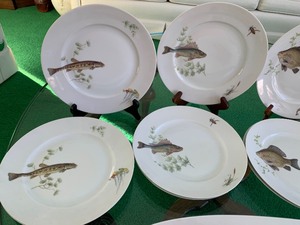 lot 141 image: KPM Krister (Germany) Platter and Plates