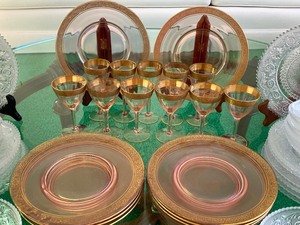 lot 150 image: AntiqueVintage  Glassware