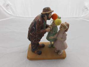 1-Emmett Kelly Limited Edition Circus Collection Figure