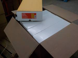 lot 7 image: Box of 500 10x13 clasp envelopes...