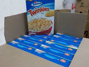 lot 46 image: Case of 12 Hostess Twinkies 12 oz b...