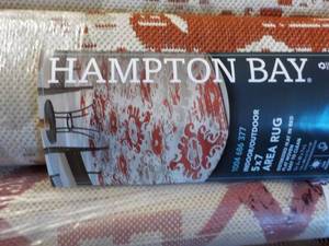 lot 119 image: Hampton Bay 5x7 indooroutdoor ru...