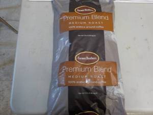 lot 145 image: 5 lb. bag Farmer Brothers premium b...
