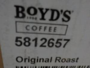 lot 175 image: 30 7 oz bags Boyds original roast ...