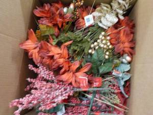 lot 188 image: large assortment of artificial flow...