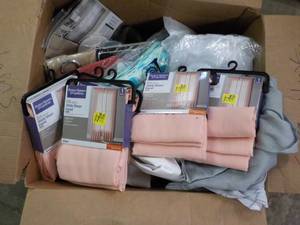 lot 204 image: large box curtain panels tablecloth...