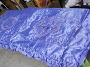 lot 267 image: Jamilah Embroidery Handicraft laven...