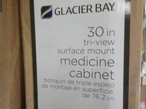 lot 341 image: Glacier Bay 30 tri-view surface mo...