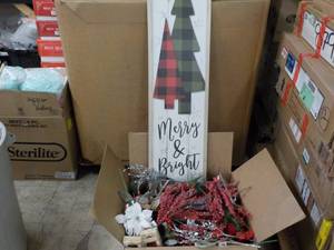 lot 342 image: Merry and Bright wood sign and box ...