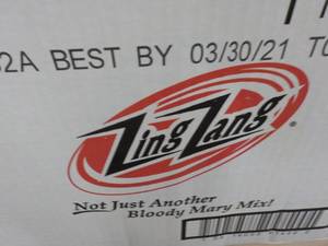 lot 361 image: 12 32 oz bottles Zing Zang Bloody M...