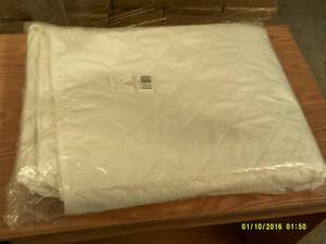 2 waterproof bed liners fq white ...