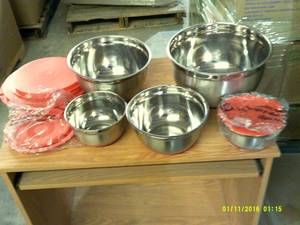 5 stainless steel covered bowls ...