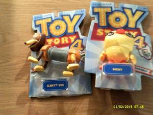 2 toy story 4 characters ...