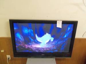 42 Hitachi Flat Screen TV (Need st...