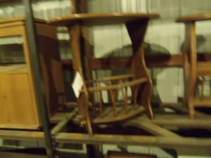 Ovsl end table with magazine holder...