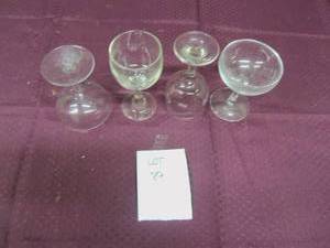 2 tubs of wine glasses...