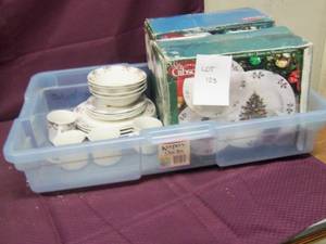 Christmas Kitchenware (2 sets brand...