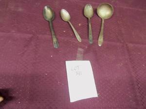 2 Tudor plate oneida Community spoo...