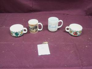2 Soup bowls 2 mugs...