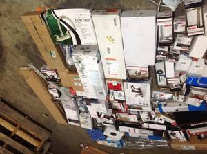 Pallet with assorted Bath Accessories various brands models and conditions see pictures