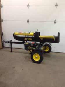 CHAMPION POWER EQUIPMENT 27 Ton 224 cc Log Splitter In good condition
