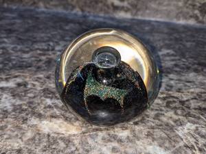 lot 54 image: Robert Eickholt 1995 Signed Art Glass Paperweight