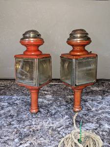 lot 46 image: Pair of Antique Railroad Lantern Lights