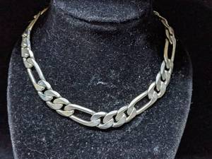 lot 12 image: 14k White Gold Cuban Flat Link Bracelet