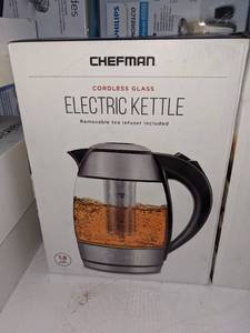lot 314 image: Chefman Cordless Glass Electric Kettle With Bonus Tea Infuser