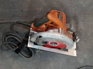lot 32 image: Ridgid R3200 7 14 circular saw