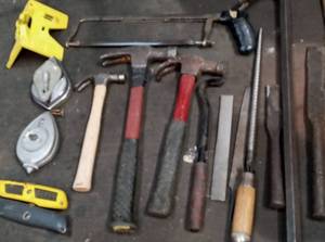 lot 35 image: Misc shop tools pry bars hammers ect.